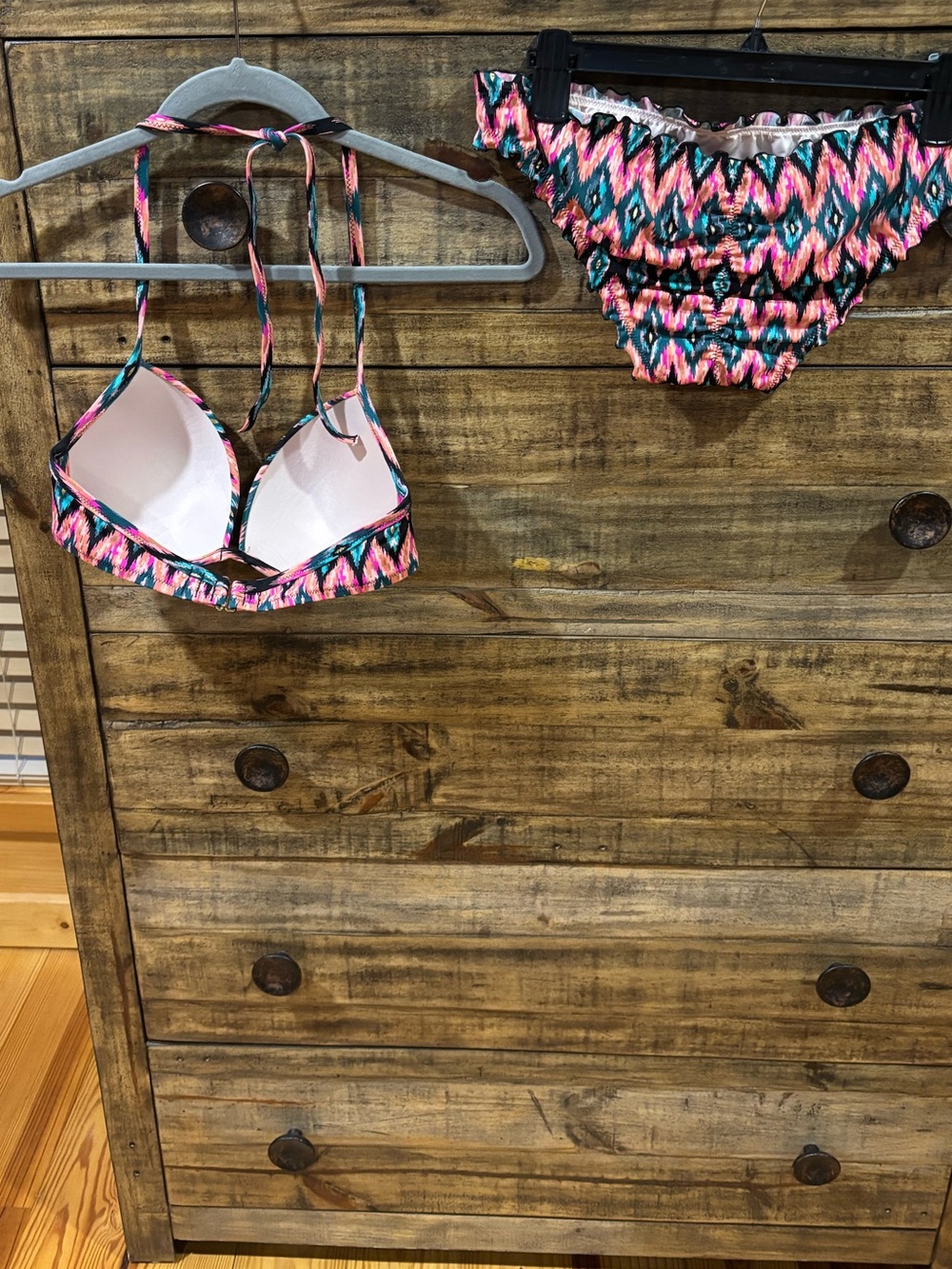 Shade & Shore Ruffle Bikini Set - Picture 2 of 9